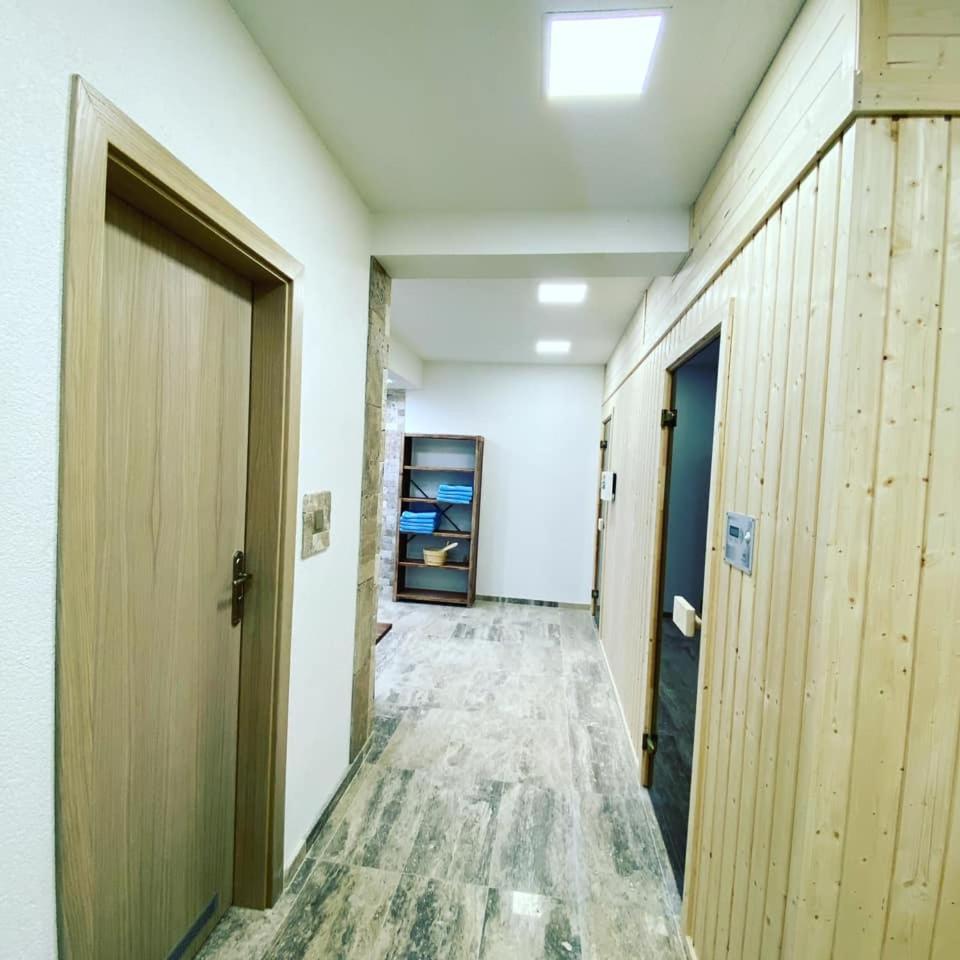 D Villa Mineralni Bani Luaran gambar