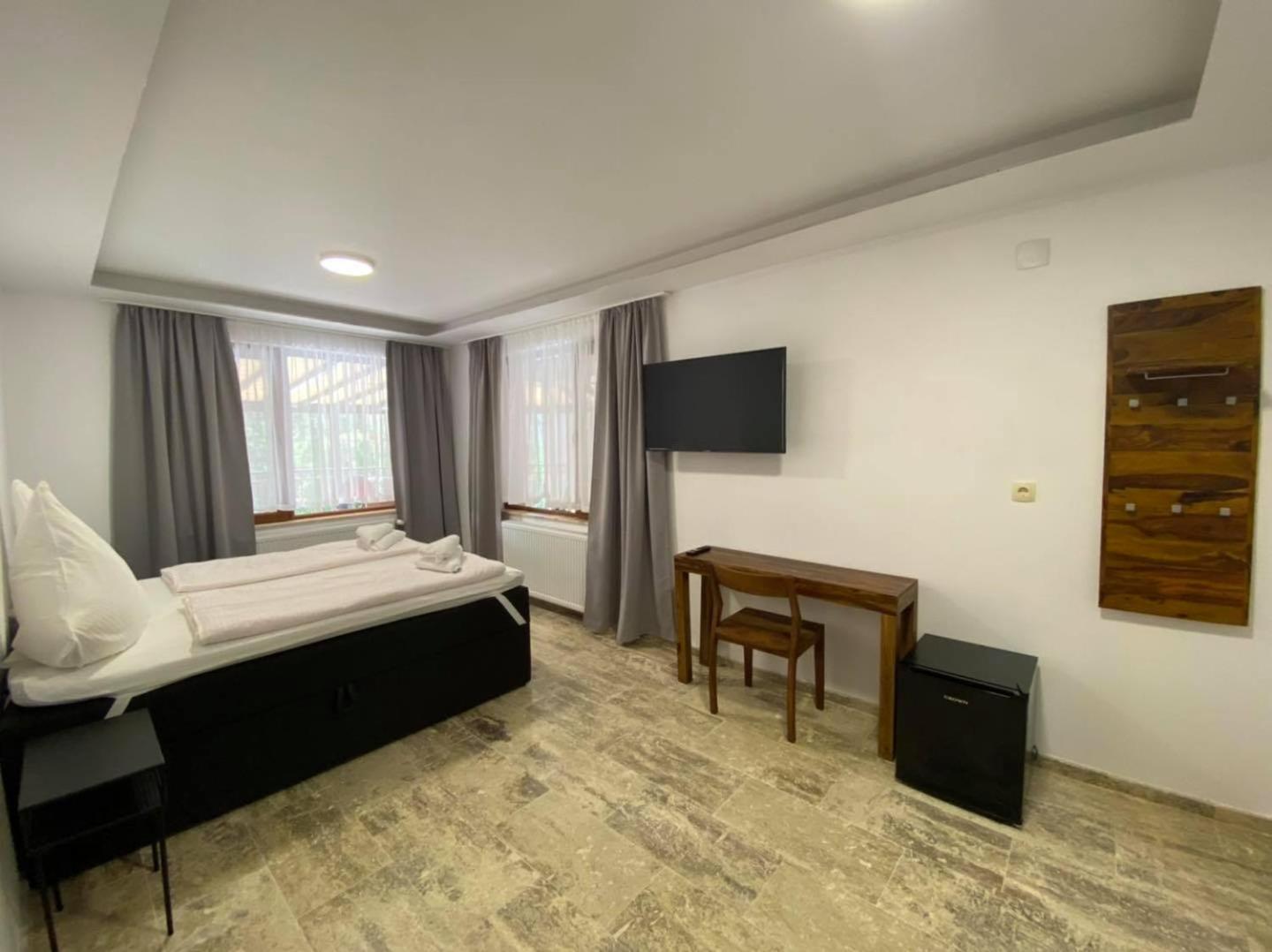 D Villa Mineralni Bani Luaran gambar