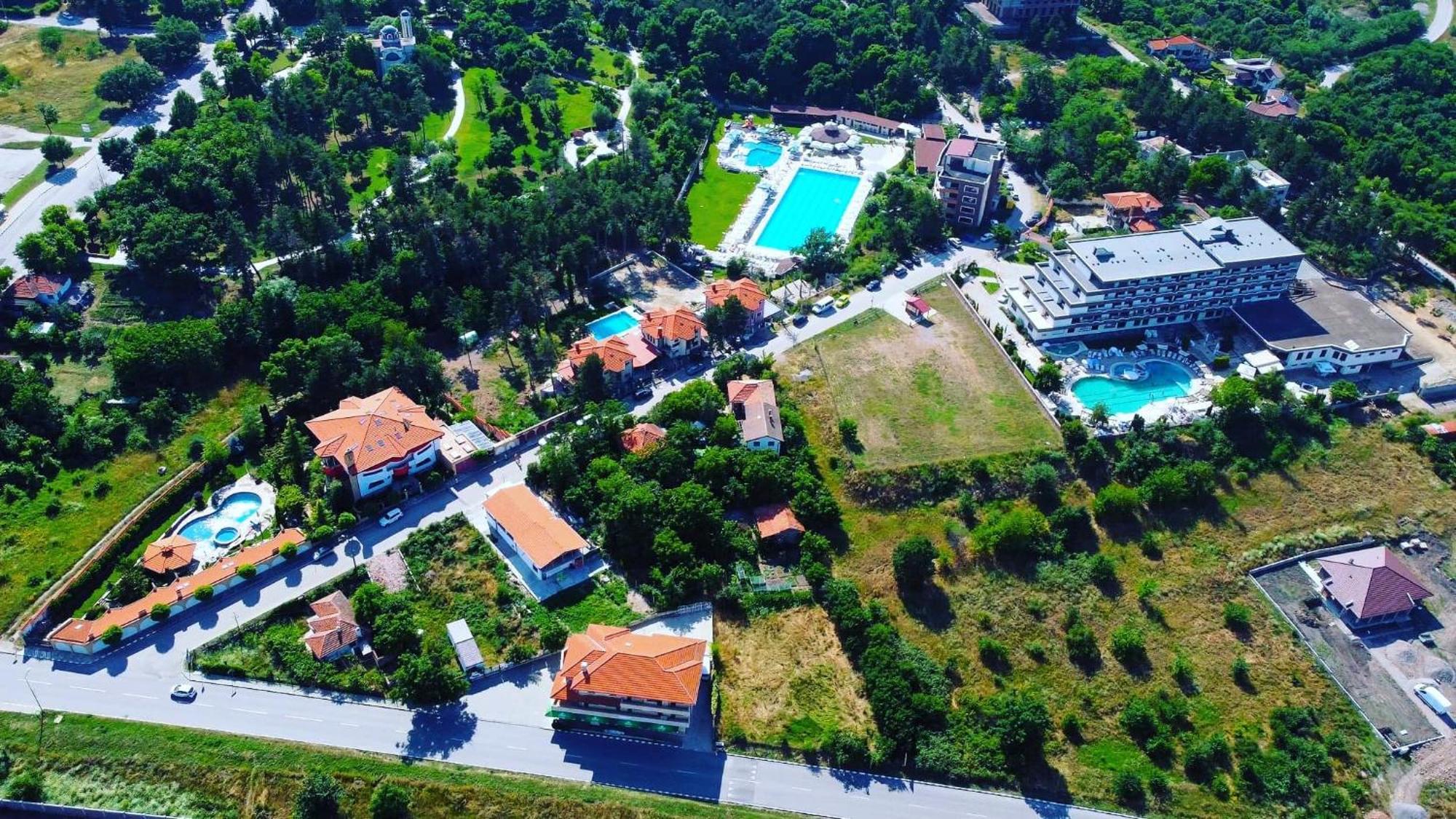 D Villa Mineralni Bani Luaran gambar