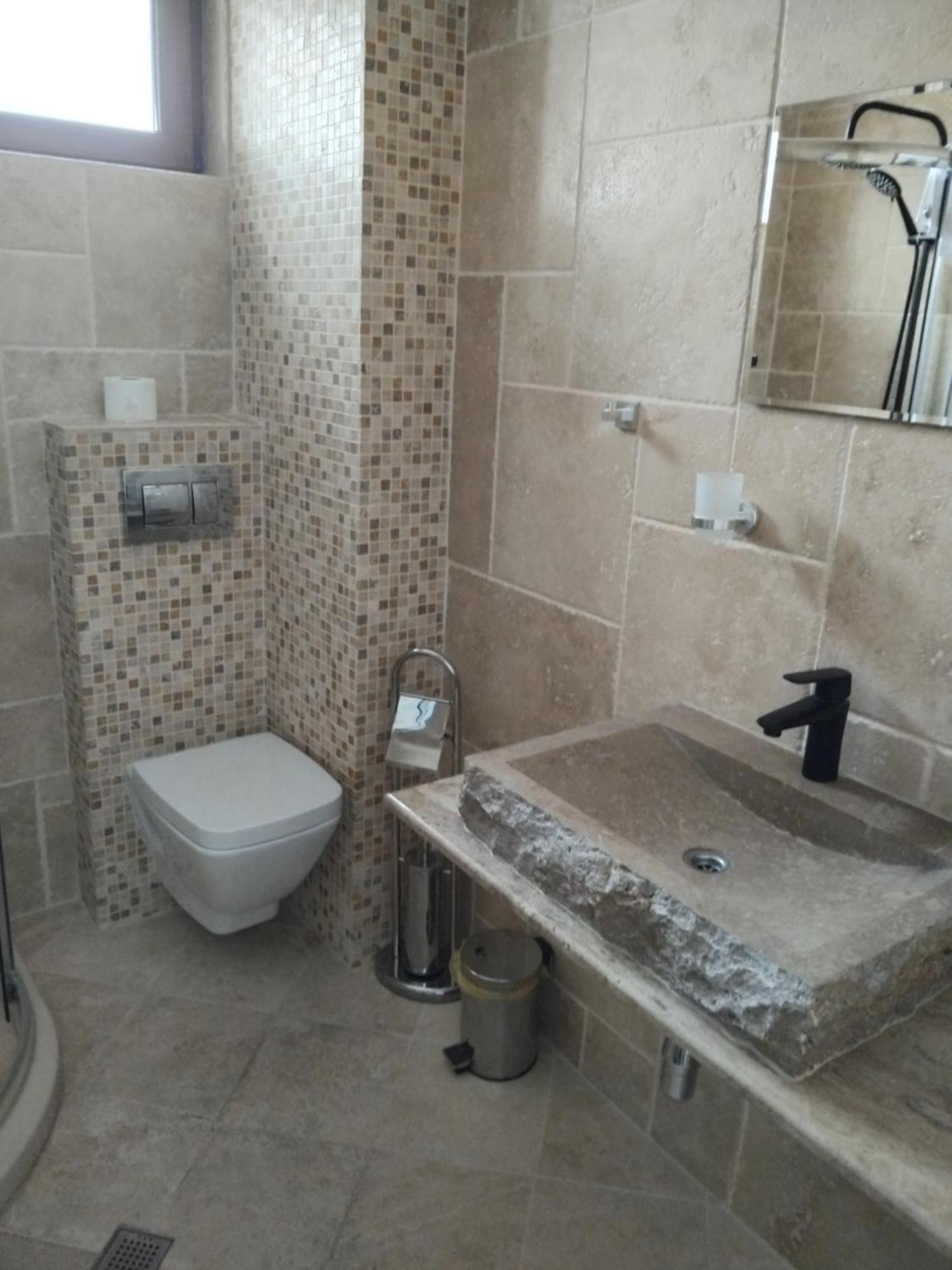 D Villa Mineralni Bani Luaran gambar